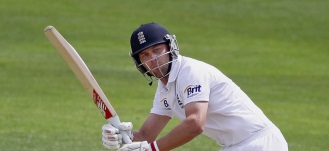 Jonathan Trott's first-choice weaponry just out of shot, affixed to his shins Photo by Sarah Ansell