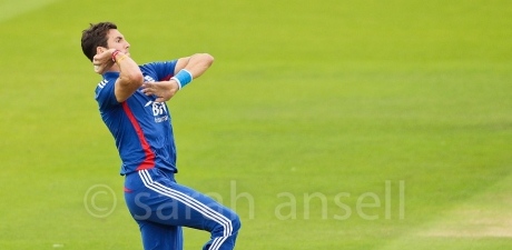 Steven Finn has only one of the two possible balls