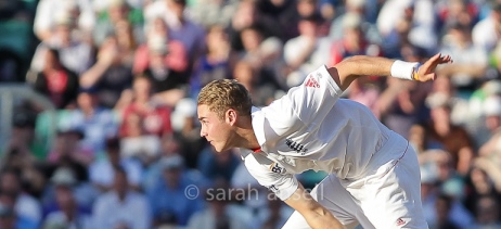 Stuart Broad dibble-dobbled a few vicious bouncers