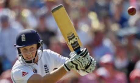 Joe Root has cricketsed the cricket using a bat