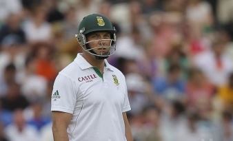 Jacques Kallis just sort of standing there, looking a bit blank